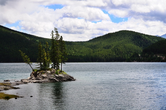 Lake Minnewanka